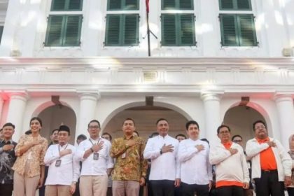 "Jakarta bisa jadi kota global dengan warga asing yang merasa betah. Kami akan mendorong potensi ini dengan membangun ekonomi kreatif serta memperkuat sektor pariwisata," kata RK.