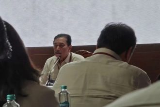 Luhut, yang pernah menjabat sebagai Kepala Kantor Staf Kepresidenan, Menko Polhukam, hingga Menko Marves, dikenal akan pendekatan integratif dan adaptifnya dalam mengatasi krisis. Saat pandemi Covid-19, misalnya, ia memimpin koordinasi nasional, dan keberhasilannya menunjukkan pentingnya pendekatan lintas sektor yang terpadu.